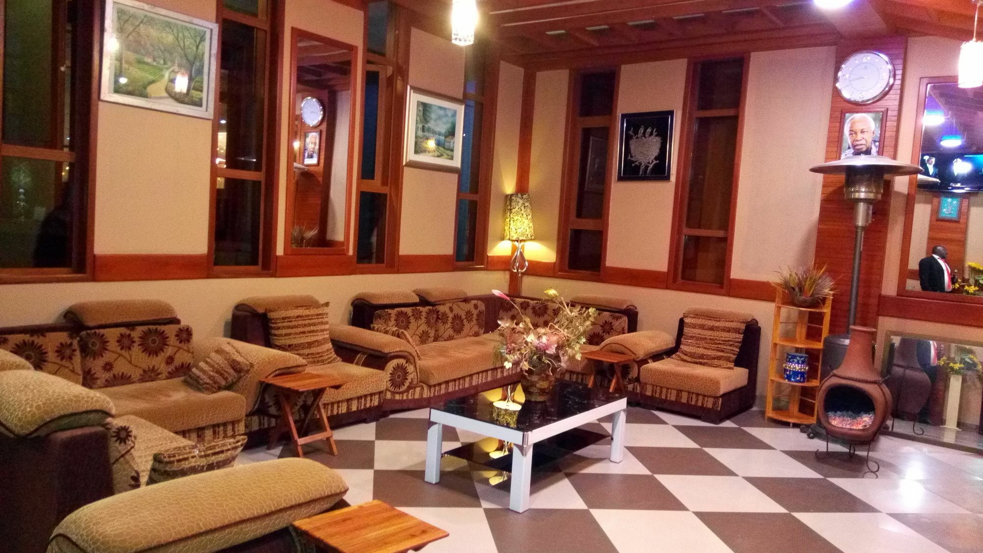 Lush Garden Hotel 아루샤 외부 사진